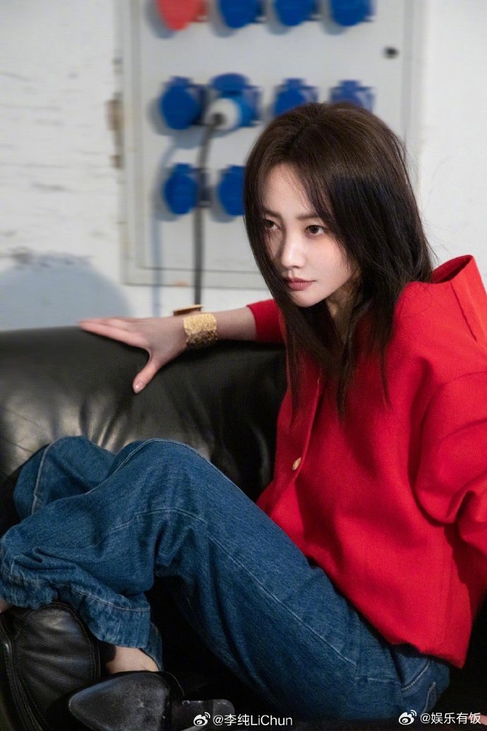 李纯长发斩男又斩女 好久不见的长发李纯！姐姐真的又飒又美，斩男又斩女[舔屏]李纯