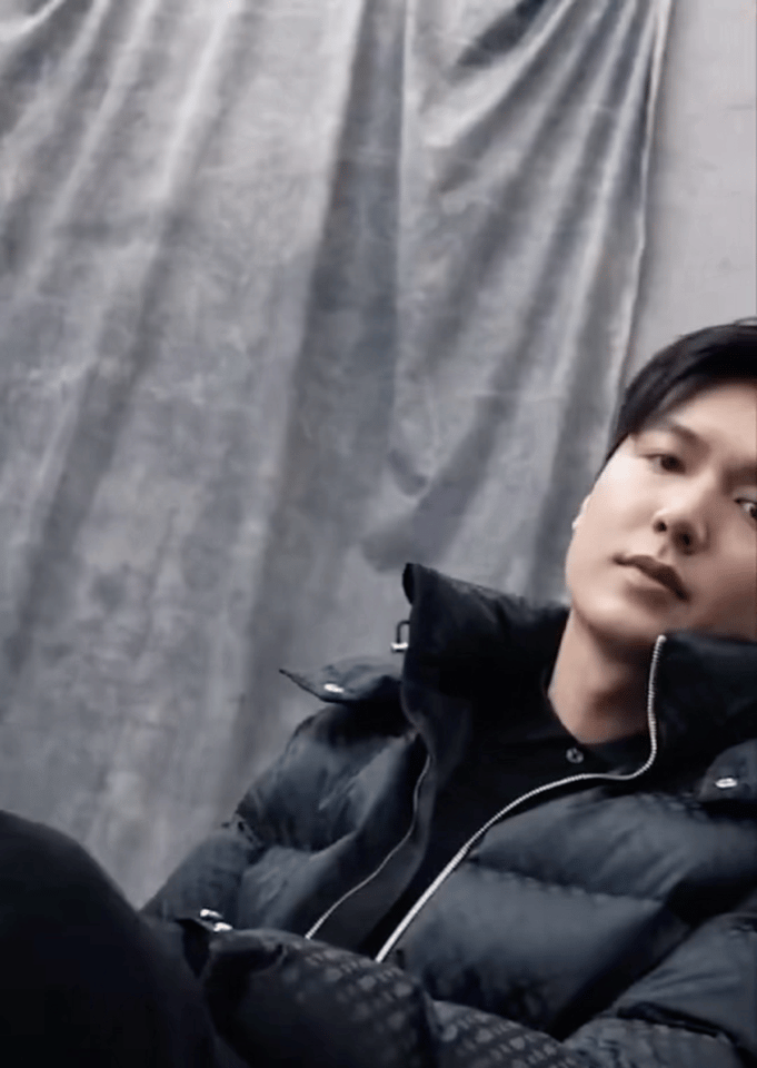 #李敏镐肿了# 空气中是真的有酵母么？[悲伤]我曾经的白月光啊，偶像剧男神，快点