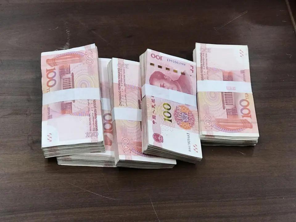 3月4日，云南省昭通市的一位村民，把外出打工攒下的几万元现金，没有存进银行，而是