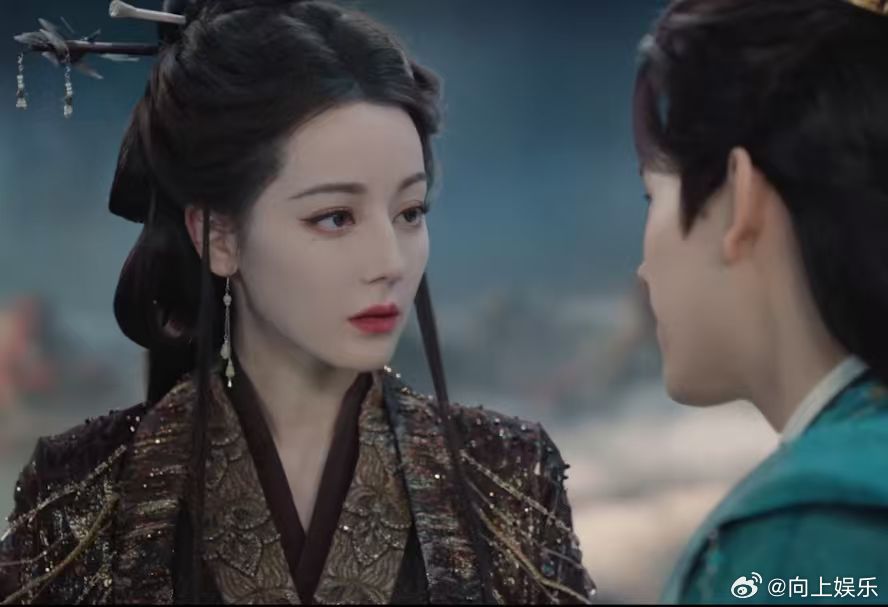 迪丽热巴贺思慕这滴泪贺思慕开大迪丽热巴陈飞宇挑下巴迪丽热巴陈飞宇对视眼神戏 迪丽