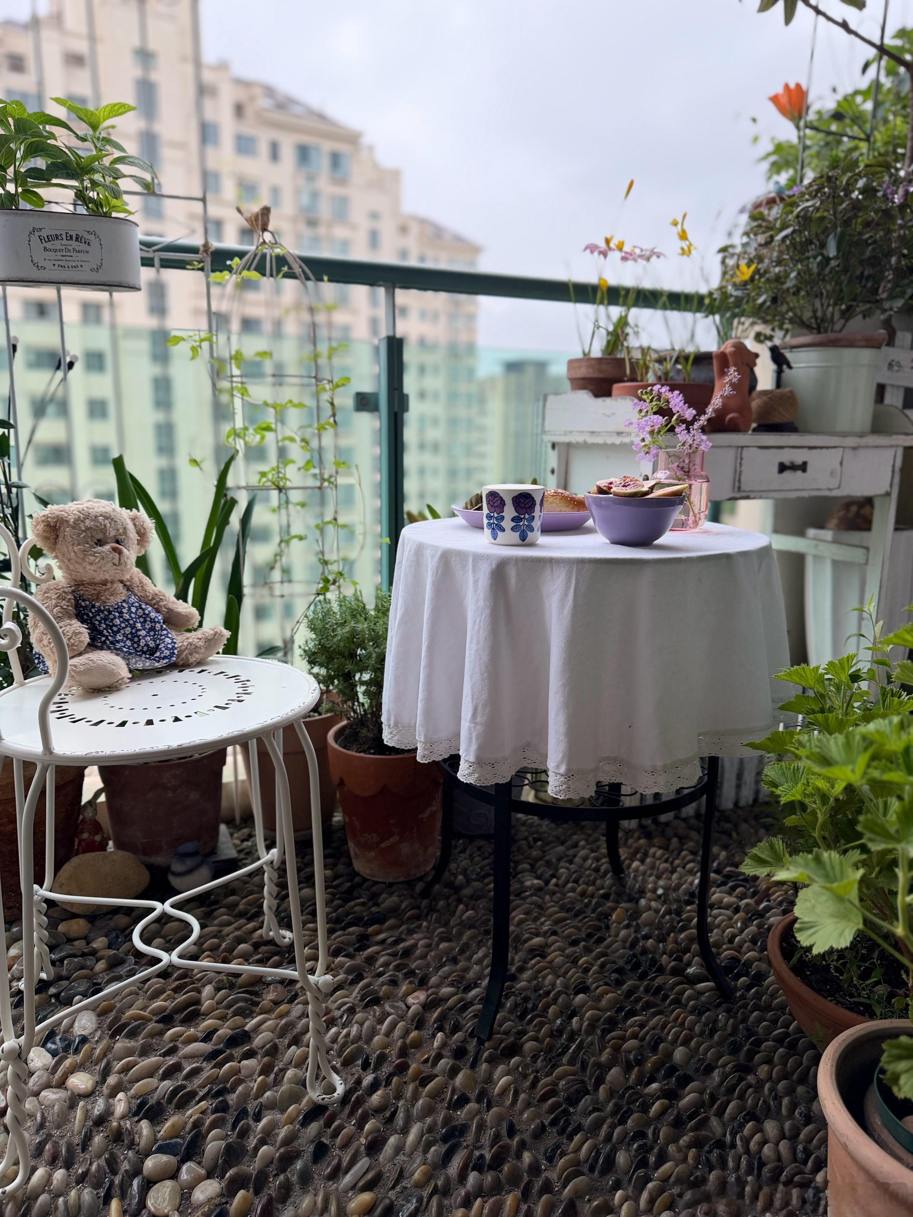 温度渐降百花齐放翻出Marimekko玫瑰杯虽然收藏了很多玫瑰杯但说实话不是很喜