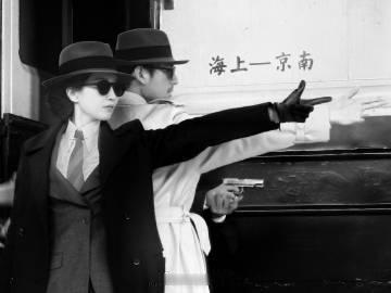 江疏影双人舞变独舞江疏影从此以后是战友双人舞变单人舞，这才是过命的交情，斯人虽不