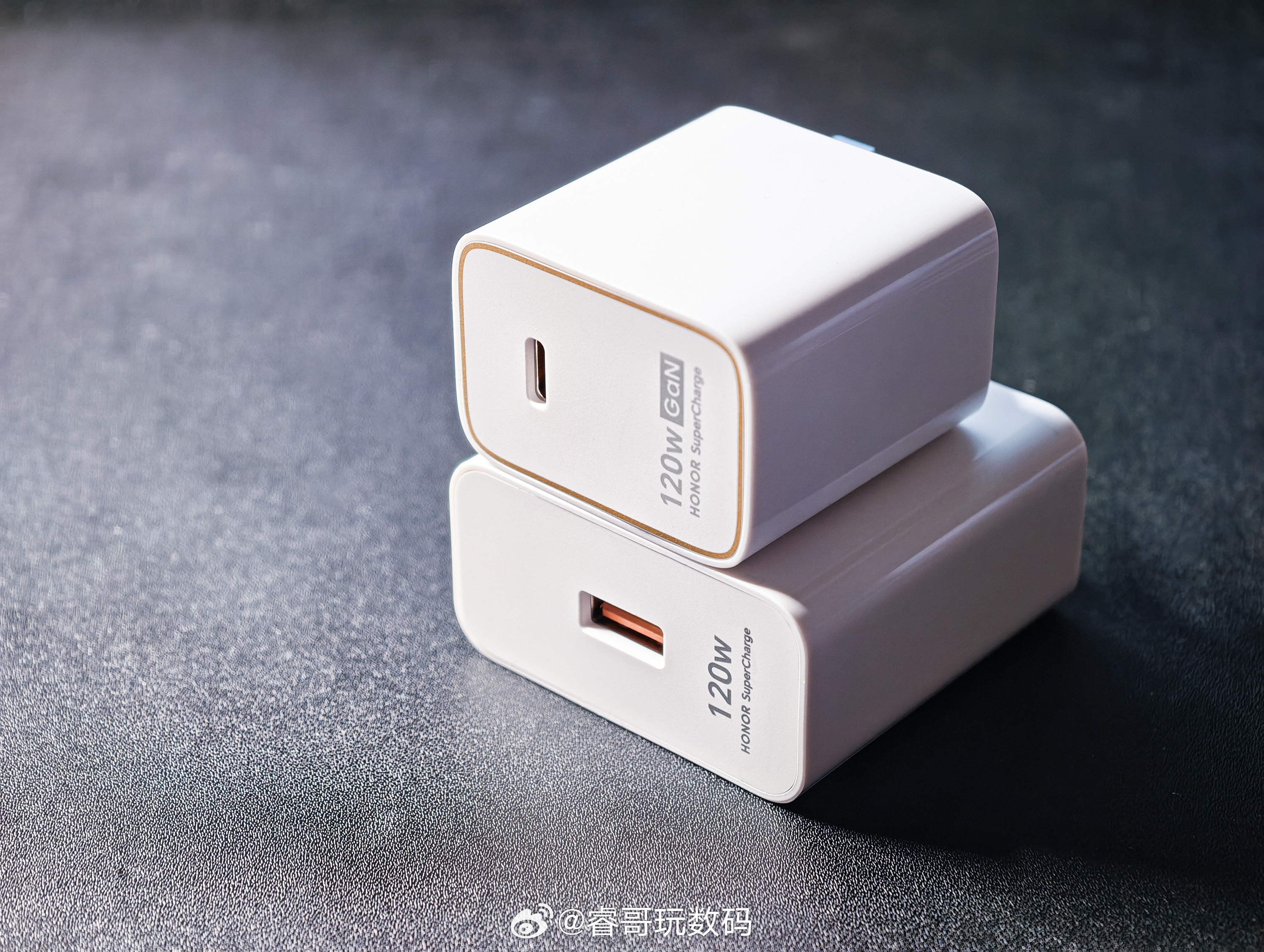 用过荣耀Magic V6才懂什么叫折叠屏续航天花板😭真的被狠狠惊艳到！别说同价