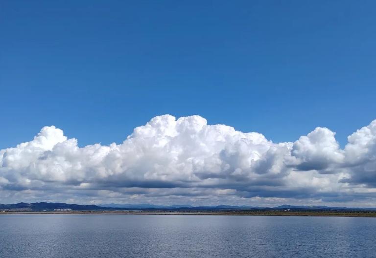 3月23日是世界气象日，我们找到了身边隐藏的“观天象”高手。他们常年扎根一线，在
