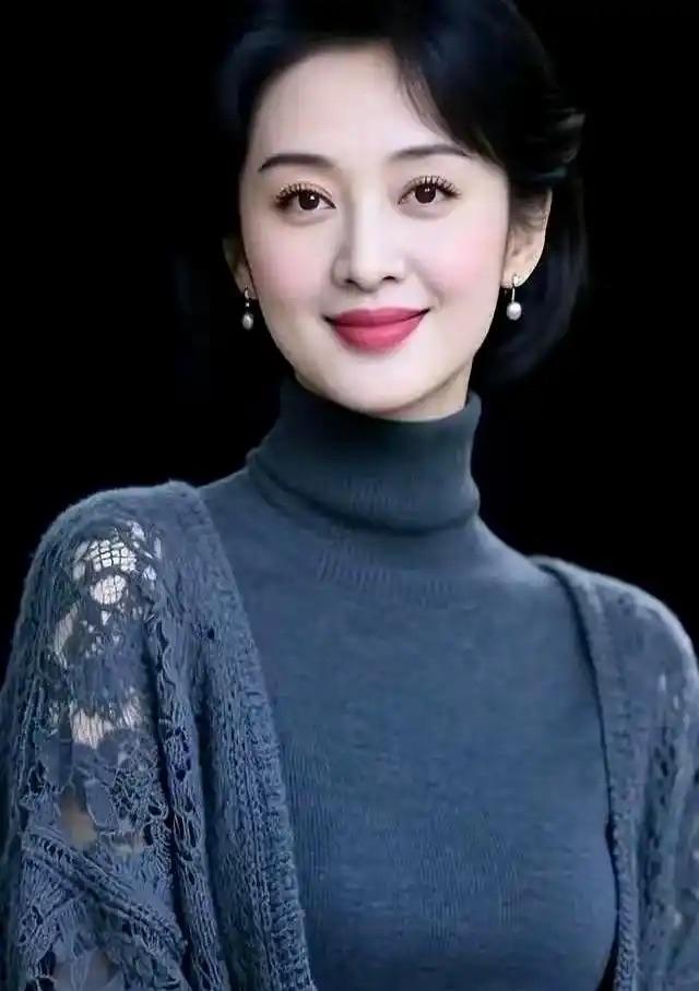 下联：心连心情深谊长。
