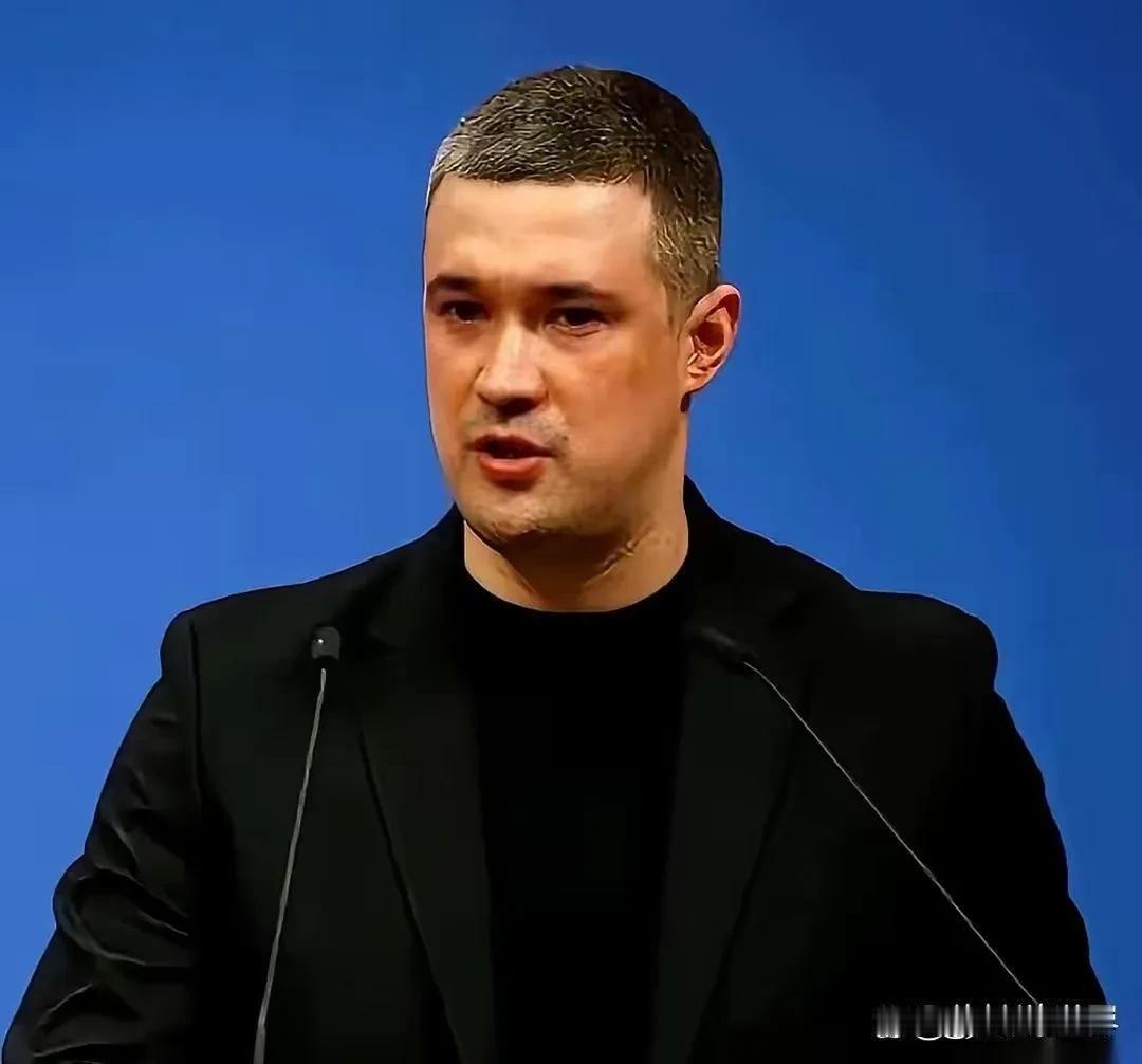 乌激进“无人机防长”费多罗夫卸任，对俄罗斯而言是重大利好
 
声明：资讯综合多家
