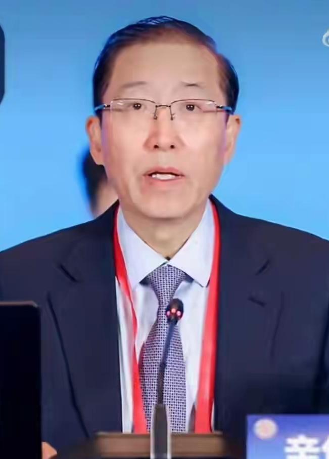 现在电表走的快不知道是不是和他有关！他是不是最大的电老虎？不知道他贪腐了多少！