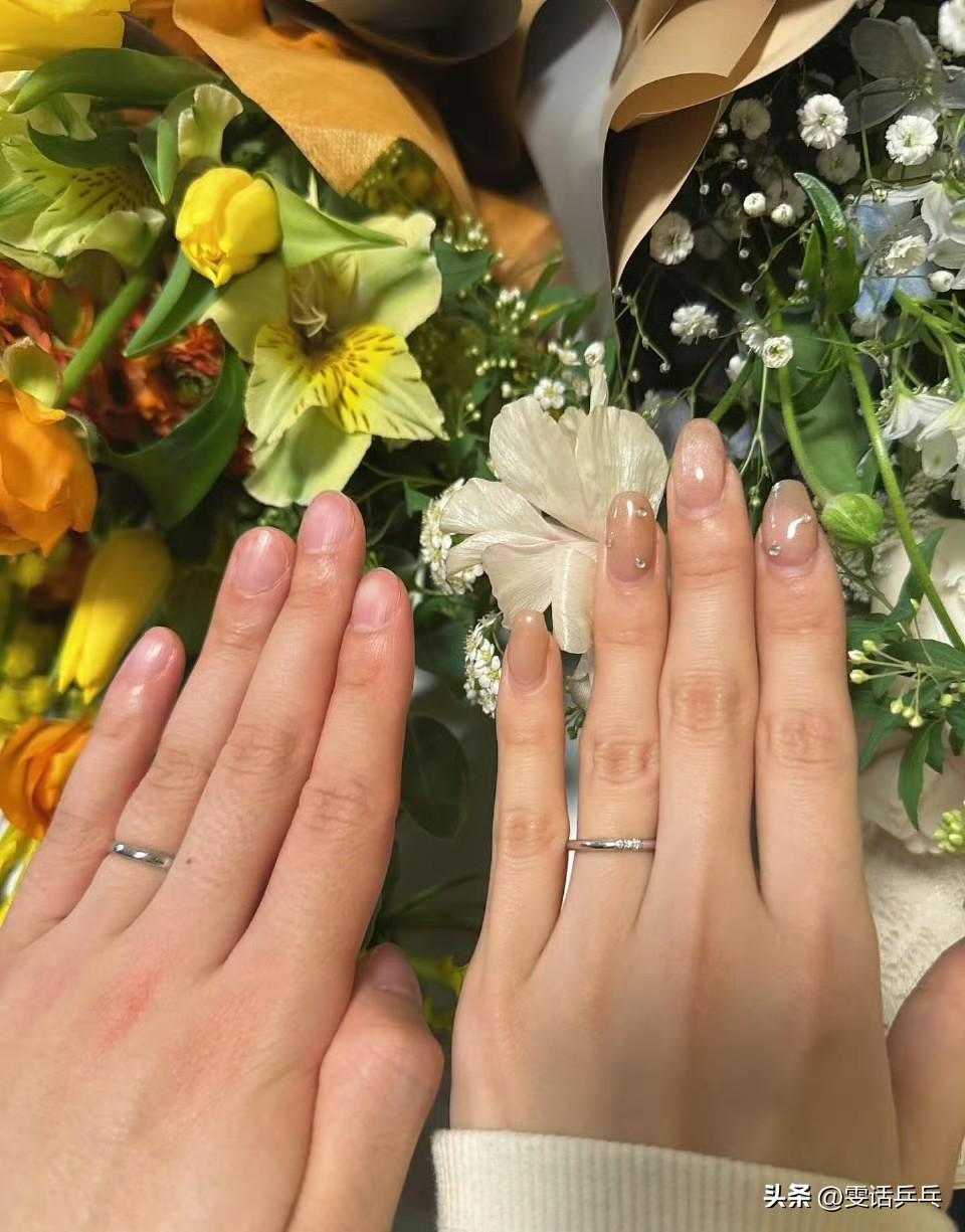 田中佑汰：虽然是私事，但今天我已经完成了结婚登记。
在忙碌的日子里，对方一直在支