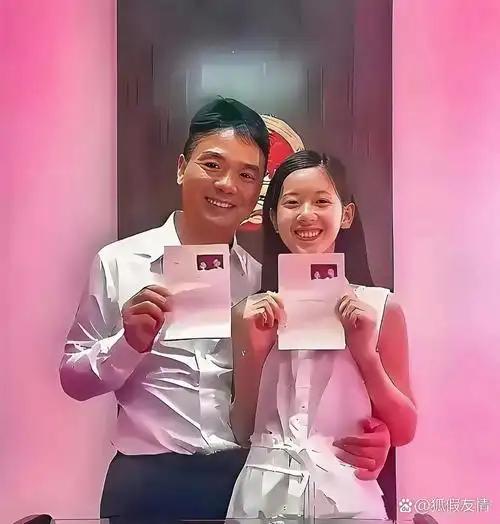 2015年8月，刘强东和章泽天正式结婚。
但在领证前夕，刘强东宣布未来10年内每