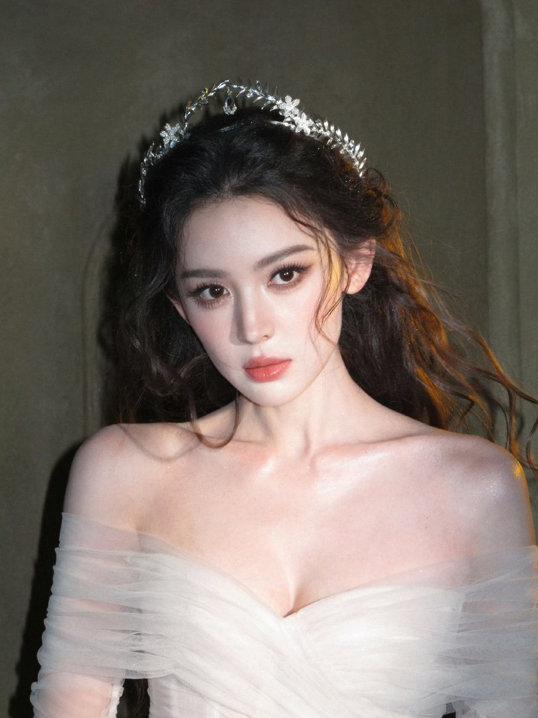 娜扎像古堡里的月光公主娜扎湾区升明月出图娜扎湾区升明月大片上线！复古古堡搭配烛火