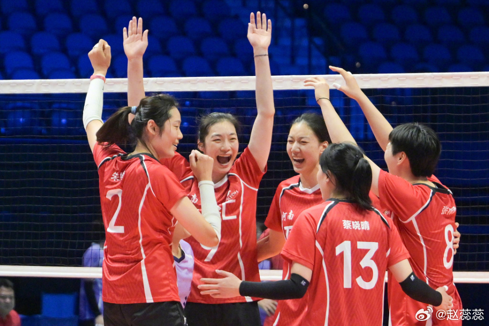第十五届全运会 昨天是全运会女排比赛第一天，昨晚，天津对河南的比赛可以说是当天最