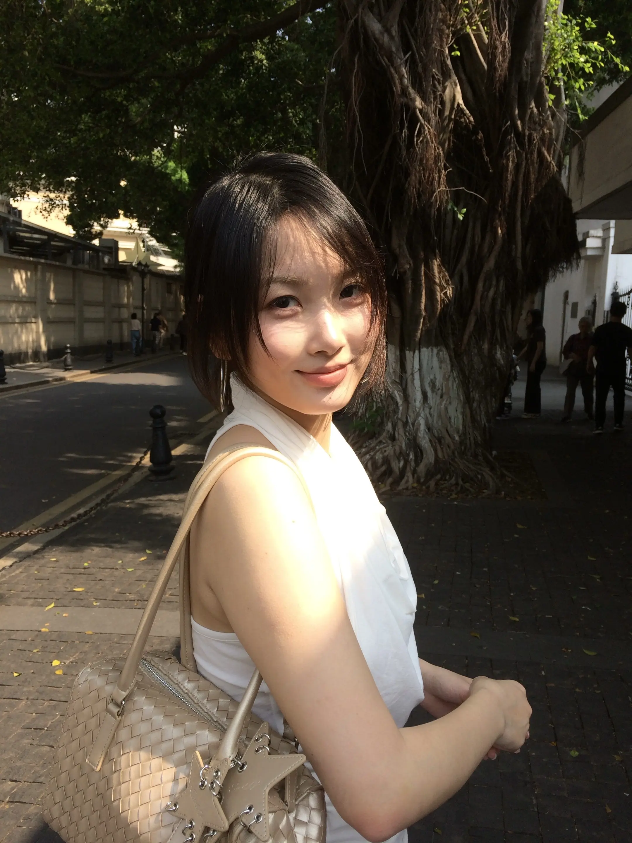 我妈妈在千禧年一定很美。爱疯5s拍照完全好看疯了。