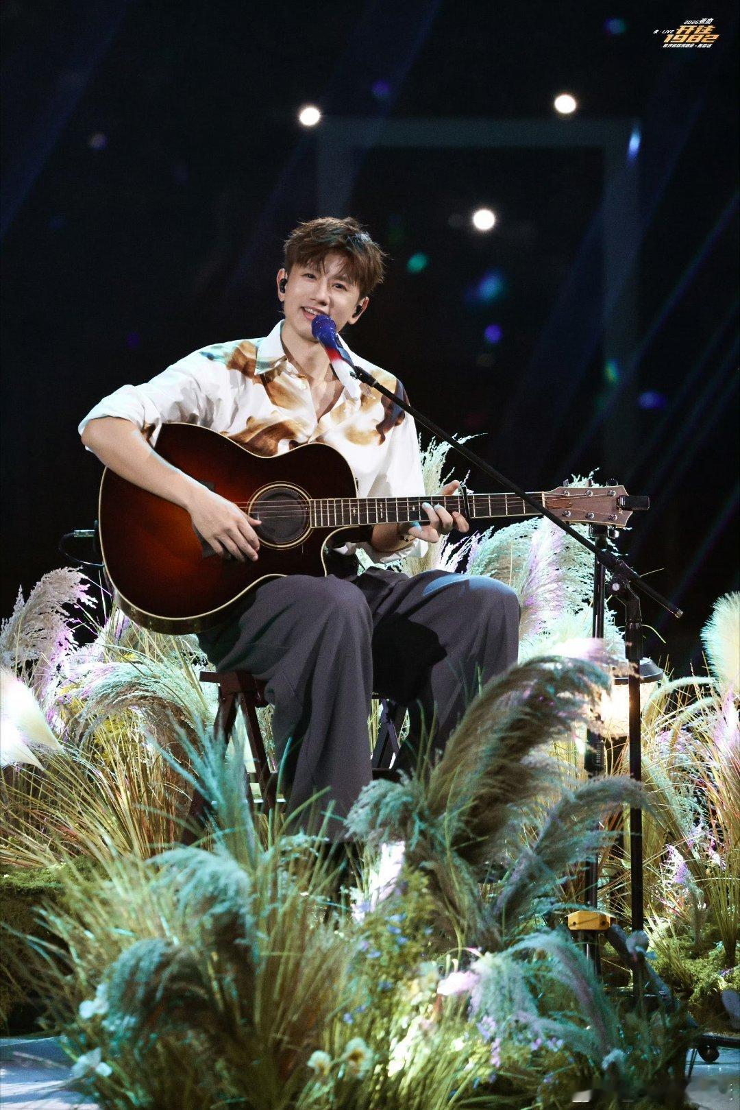 张杰 春晚 2026央视春晚备播路透 期待值拉满，就等张杰除夕开嗓！ 