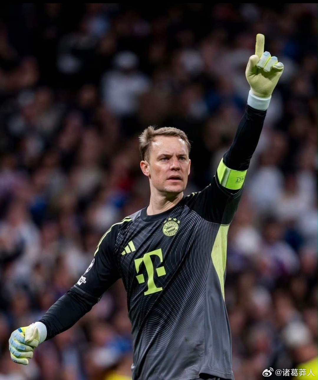 皇马1比2拜仁皇马恐连续两年四大皆空！西甲落后7分、欧冠首回合1-2不敌拜仁、国