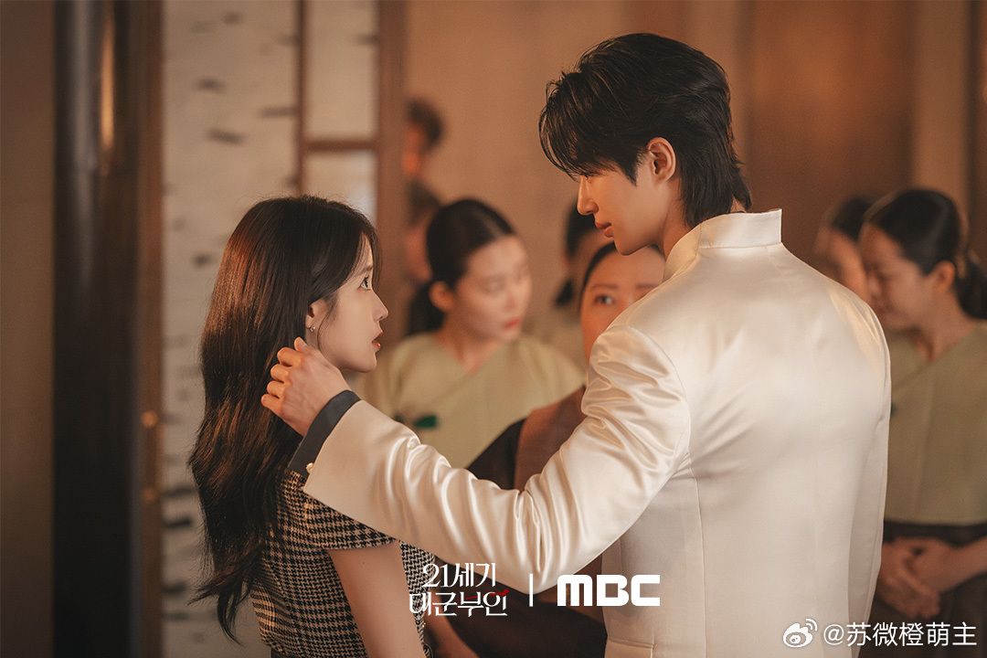 21世纪大君夫人  每天就这样被大君夫妇迷倒😍新剧照！！！！！！！！！ 