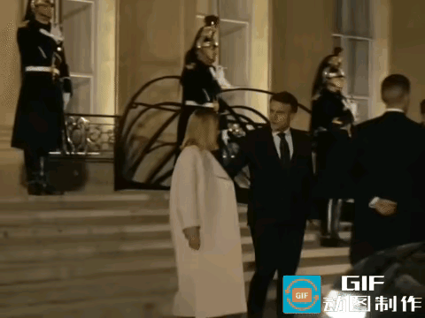 有图为证，意大利美女总理擅长眉目传情，她对马斯克也是同样的眼神，大家不要误会马克