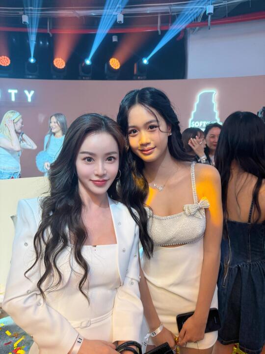 Jaden张思捷 Cayla张凯琳 yasmine张敏钧