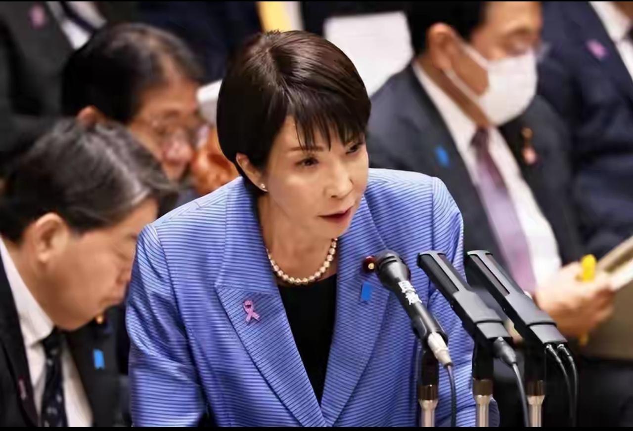 中方刚向四个大国打过招呼，日本政坛便“地震”不断，高市早苗或将下台？

中方刚与