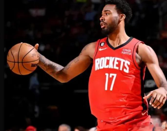 火箭队伊森伤情进展：旧伤痊愈，再添新伤？仍在适应，复出在即塔里伊森，这个24岁的