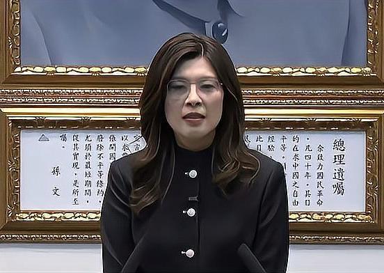 郑丽文6月访美希望见特朗普，但是，特朗普不一定愿意见郑丽文！
上述判断基本成立：