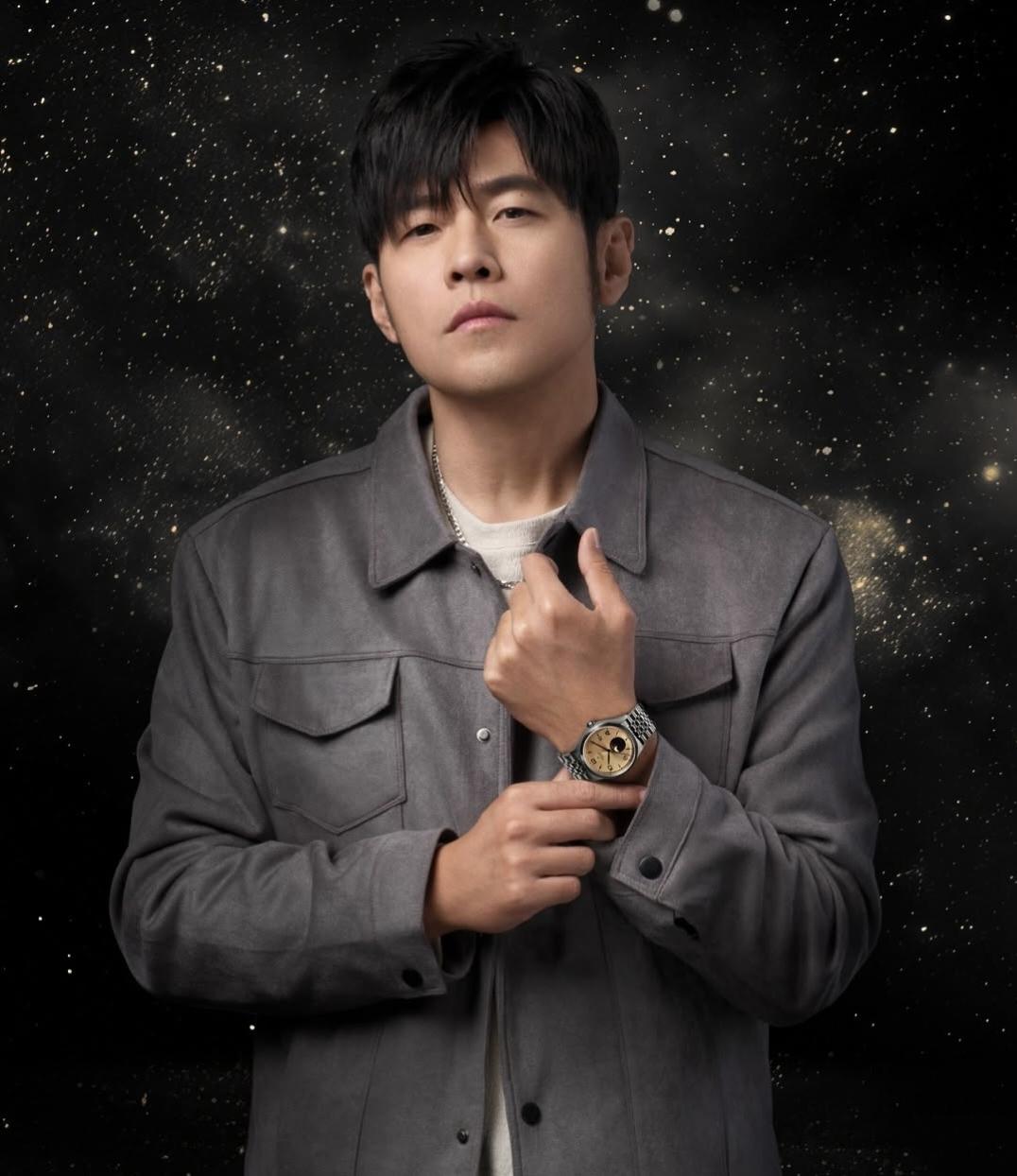 周杰伦对抗“不死癌症”20年！私人教练透露真相让人心疼又敬佩！
近日，周杰伦的私