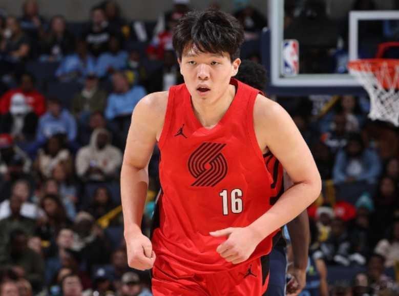 杨瀚森将出征世预赛 杨瀚森正式表态！确定出战7月世预赛，全力助中国男篮冲击两连胜
