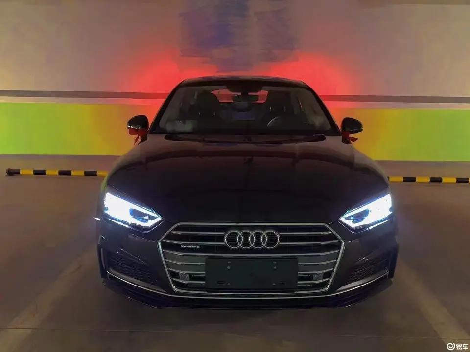 【车主：高速最低开到过5个油，综合下来是正常水平】
奥迪A5 2019款Coup