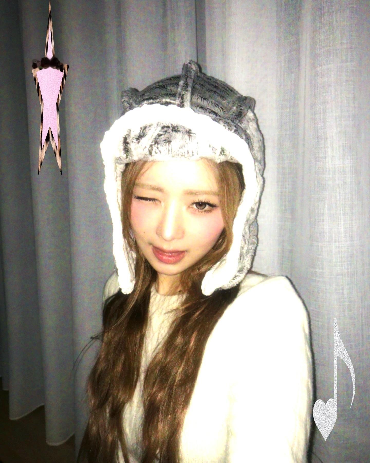 直井怜ins生日拍照 