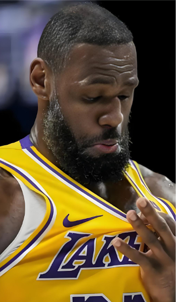 尽管湖人队缺少东契奇和里夫斯两位全明星球员，但其阵容中仍有斯玛特这样的控卫以及勒