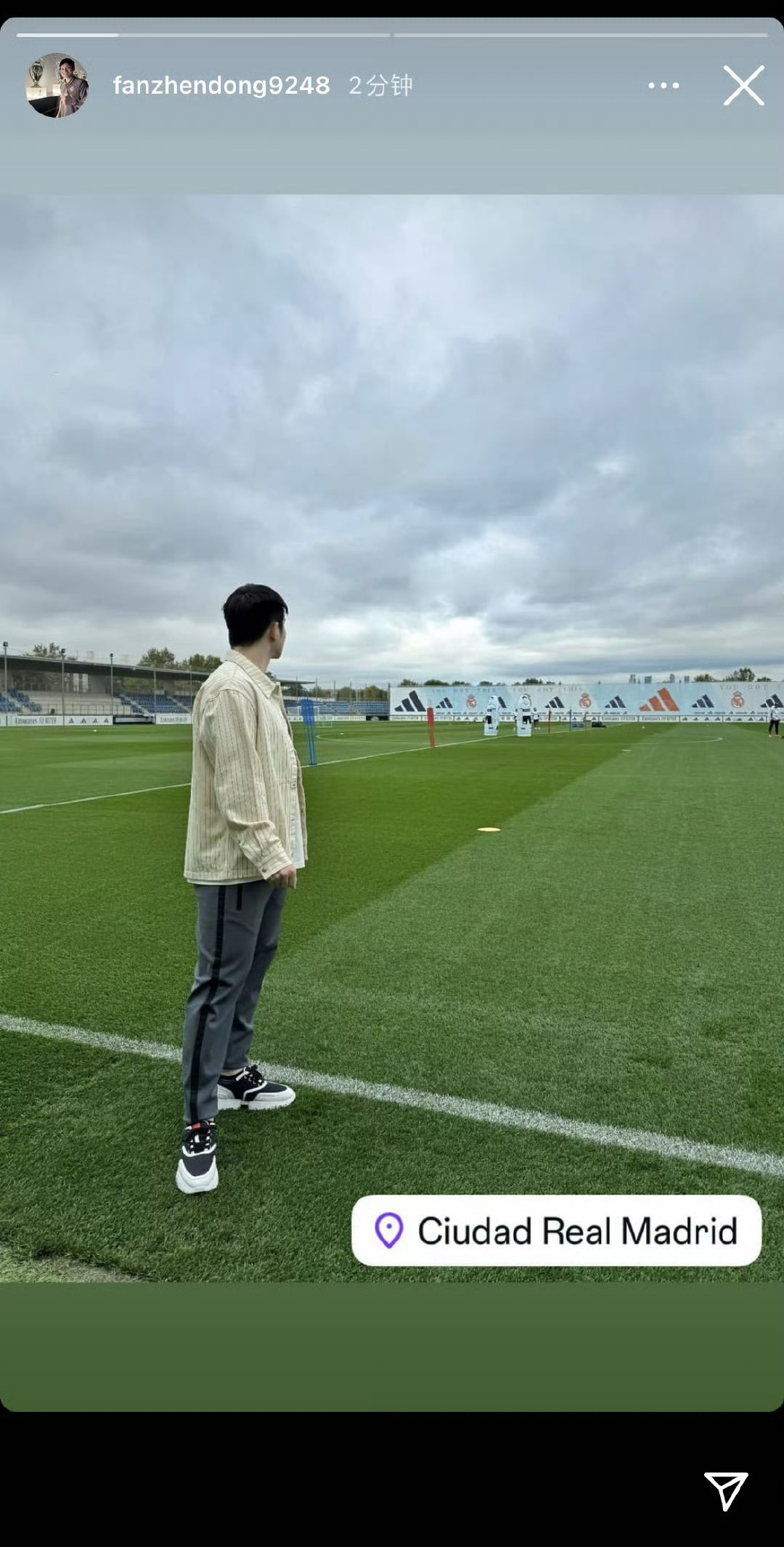 樊振东ins更新，希望东哥就这样一直的开心追求生活！喜欢这种状态！ ​​​