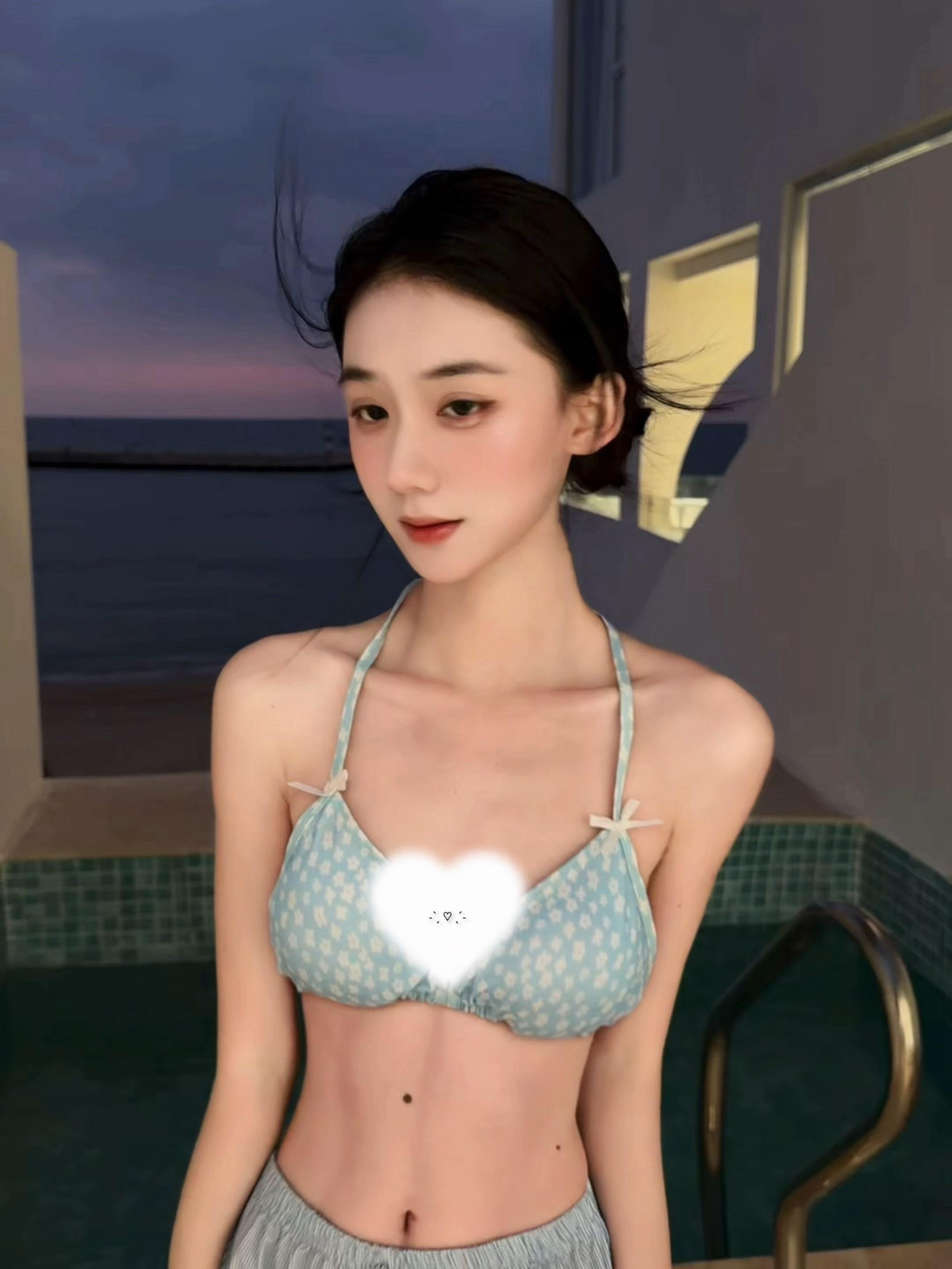 不知道 我的身材很曼妙 （正泳池正常穿搭 无不良引导）