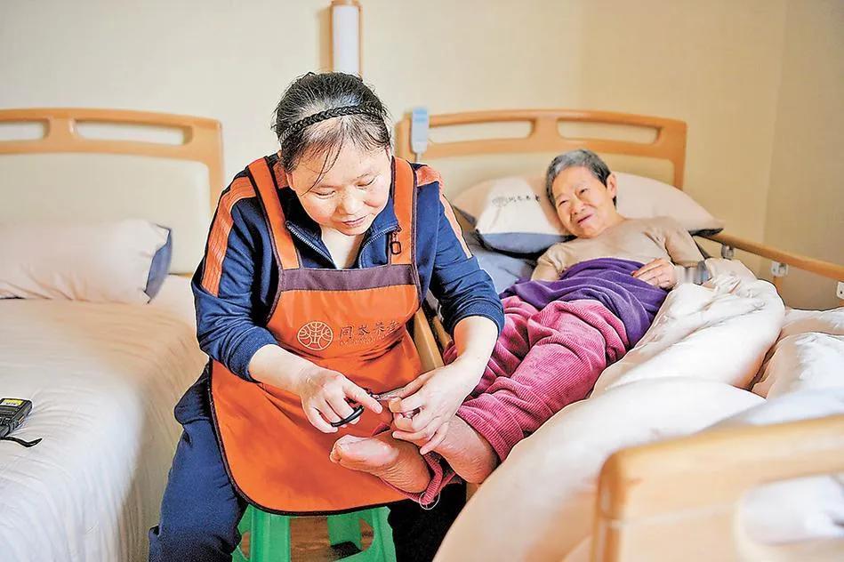 高寿，到底是好事还是坏事呢？

我的身边有五位90以上的老人。爸妈90岁。老爸身