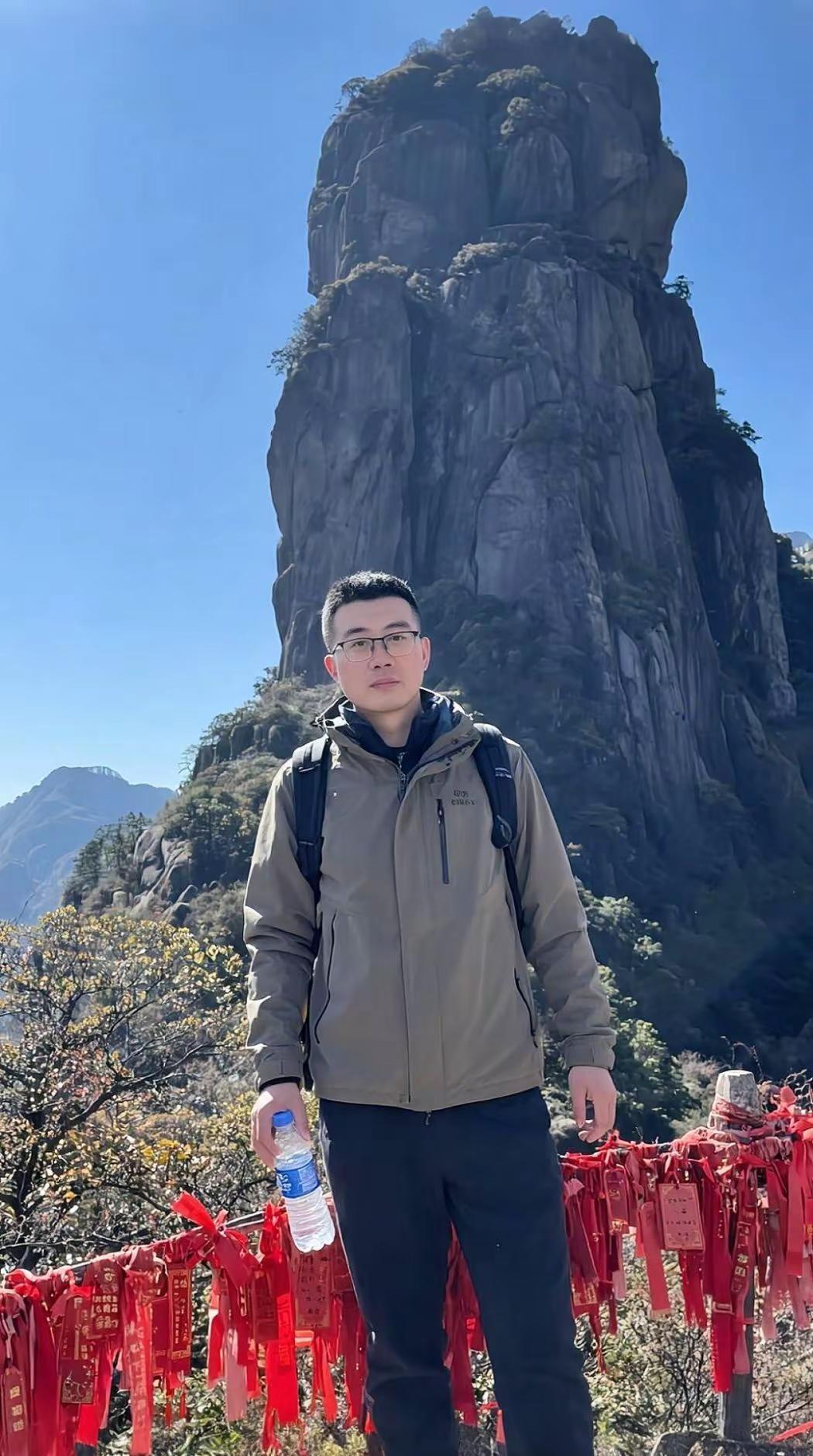 AI扩图 山景惬意写真 爬山推荐 登山 户外徒步