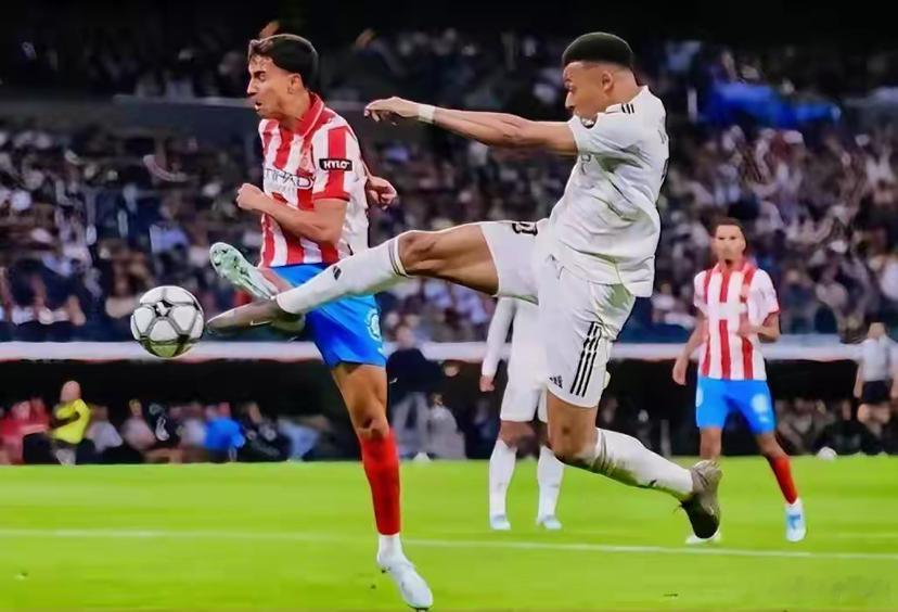 皇马1-1赫罗纳 各项赛事3场不胜北京时间4月11日凌晨，西甲第31轮，皇马主场