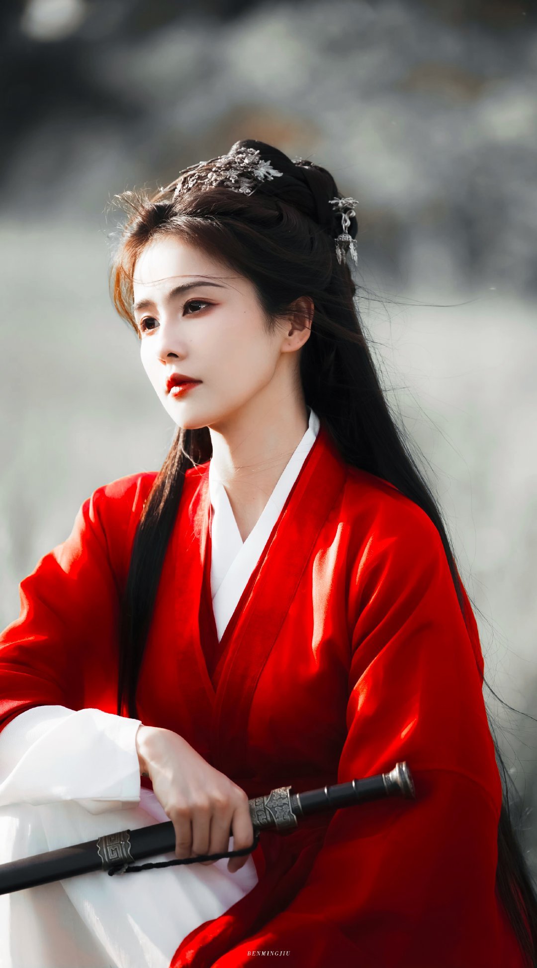 白鹿 🥀白鹿王韵娜🥀白鹿开到荼蘼奔波拍戏的日子记得按时吃饭，平安健康永远是最
