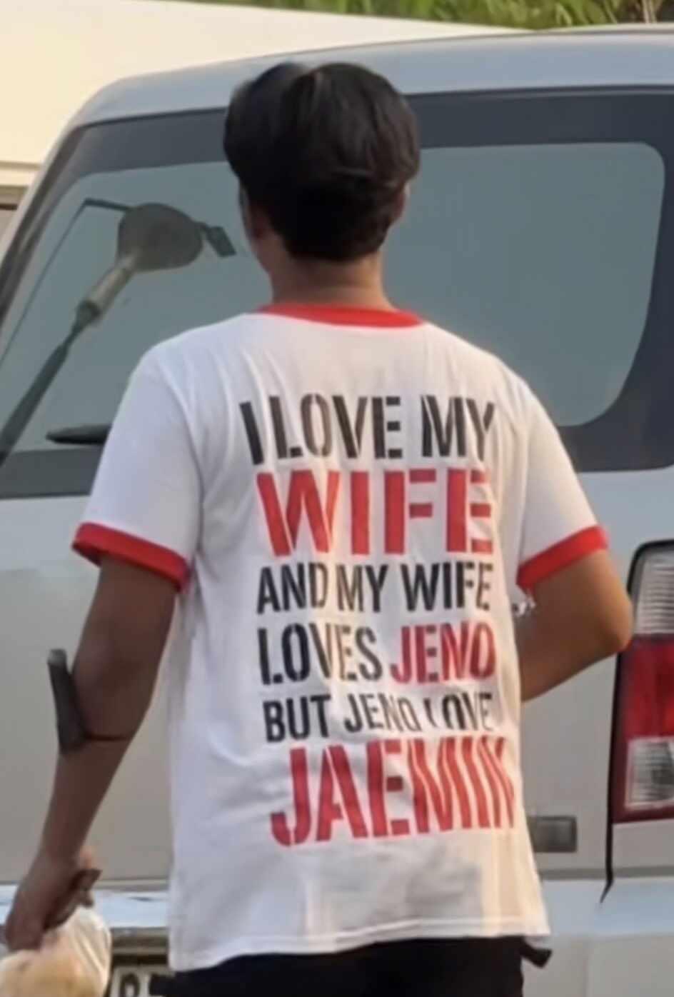 妈呀笑得我
爱情是连续剧啊哈哈哈哈
笃