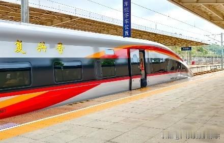 广湛高铁通车后，湛江的海鲜 90 多分钟便能抵达广州，十分便捷。湛江是海产大市，