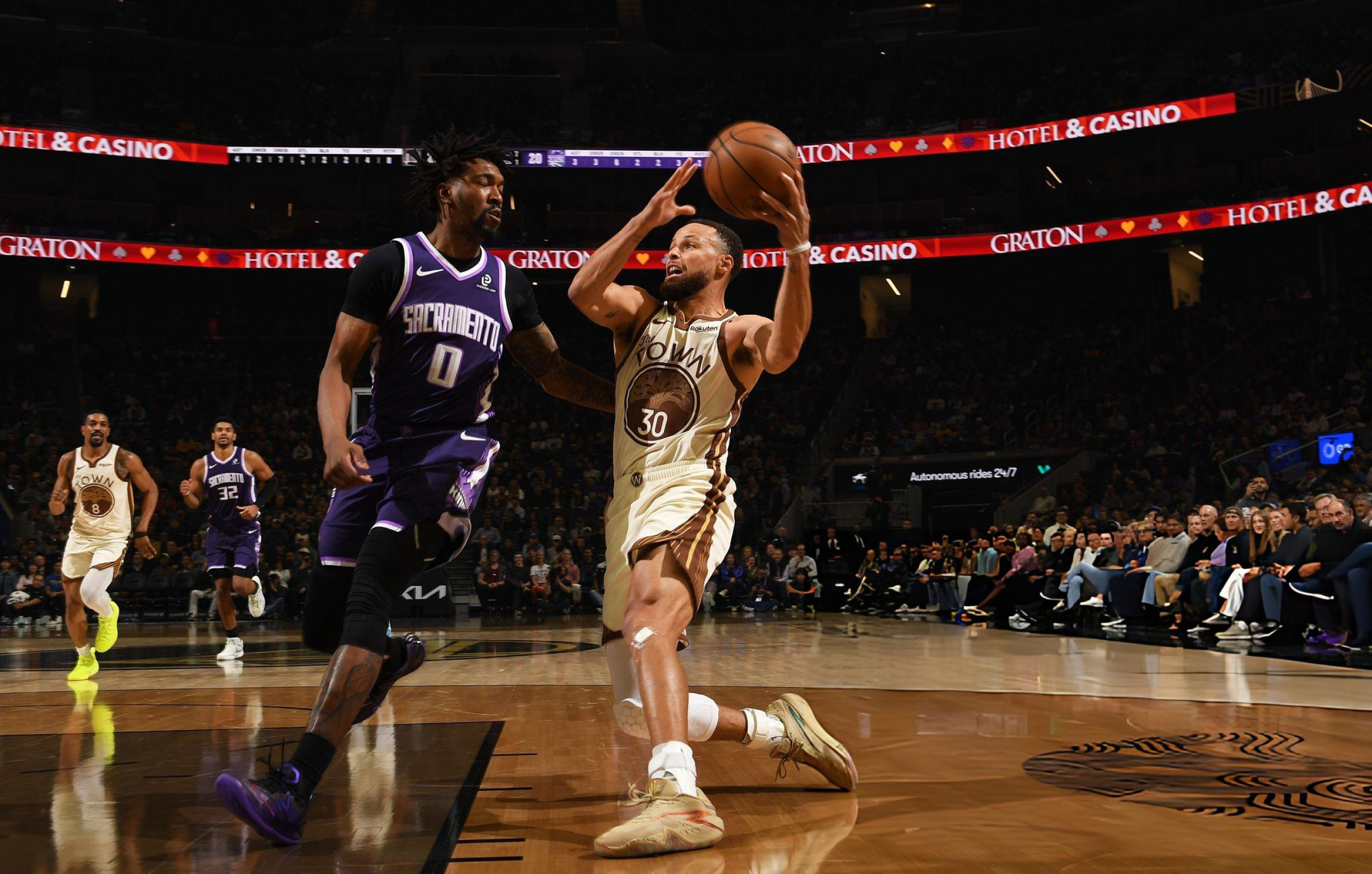 科尔：不确定库里是否出战对阵湖人的比赛，铂金伤势不严重新赛季篮不住我的观赛搭子