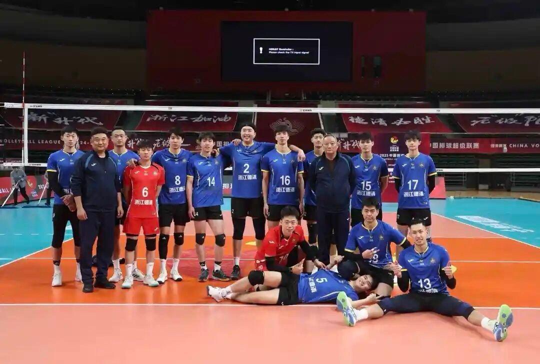 据了解：浙江U20男排的段沂松、史泰尔、盛楷恩浙江U18男排的陈奕帆、张韵知、梅