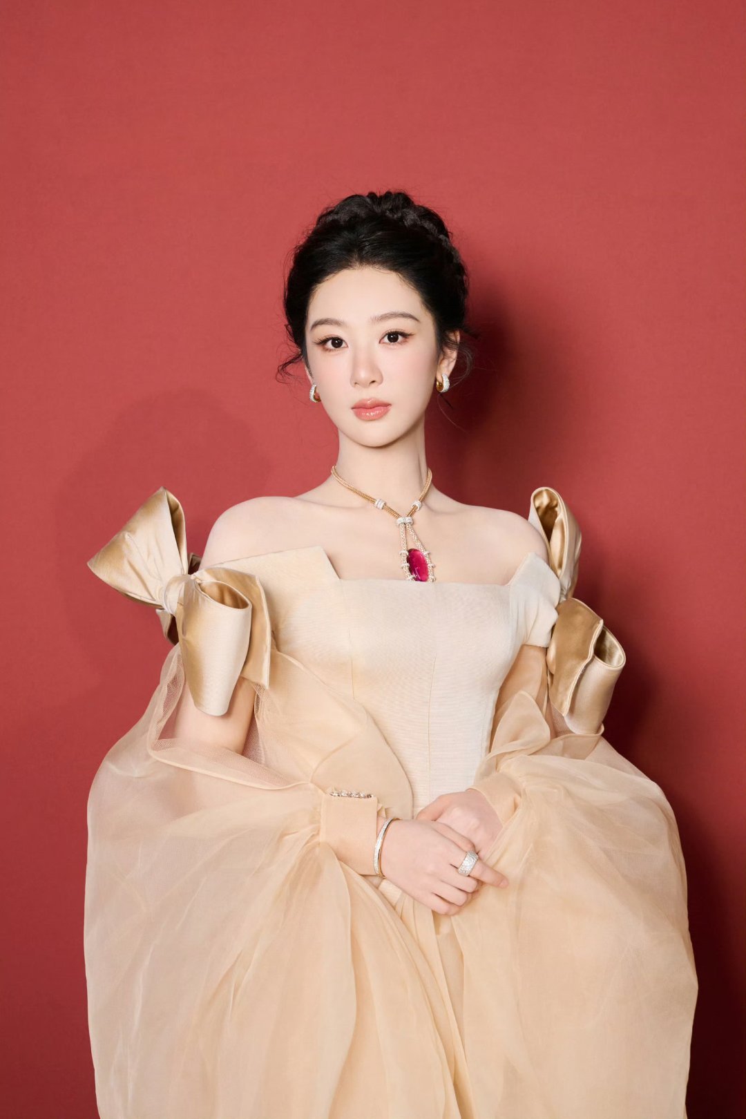杨紫杨紫董竹君yz 杨紫玉兰花开君再来💜我寄你的信，总要送往邮局，不喜欢放在街