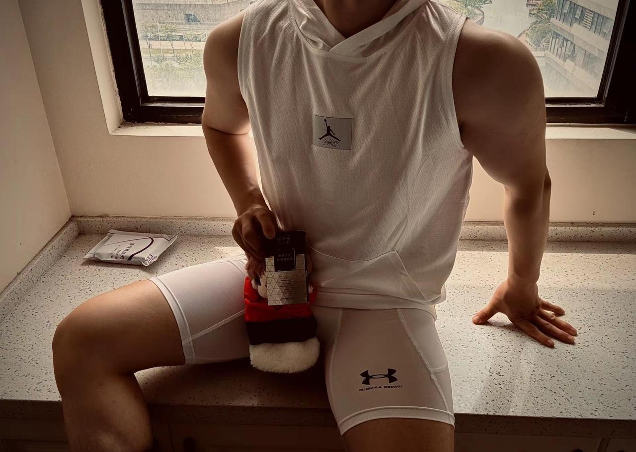 想你想你 也能够成为嗜好 黑皮体育生 健身ootd 随拍