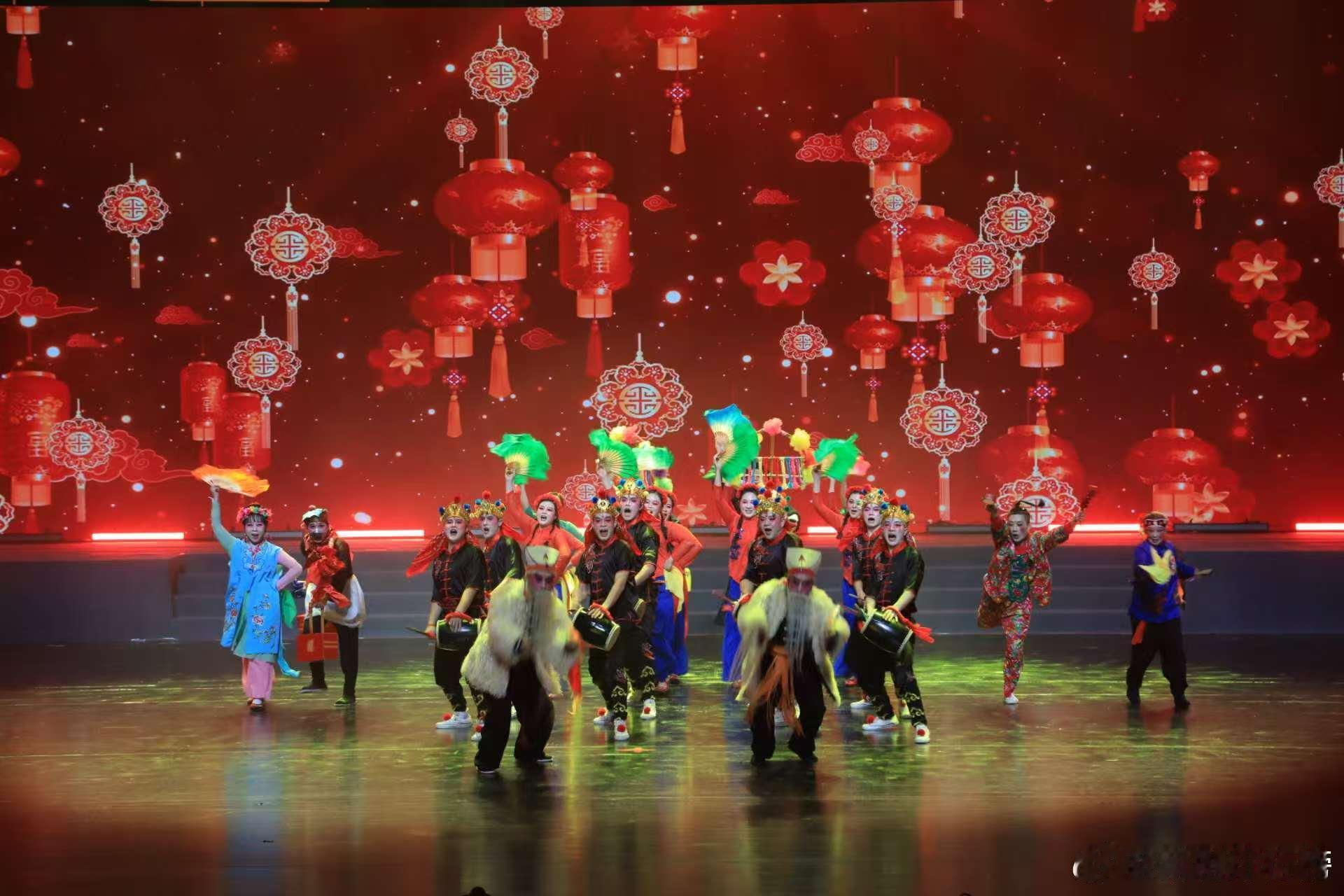 海阳大秧歌压轴2026山东非遗春晚锣鼓喧天扭起来！海阳大秧歌压轴亮相山东非遗春晚