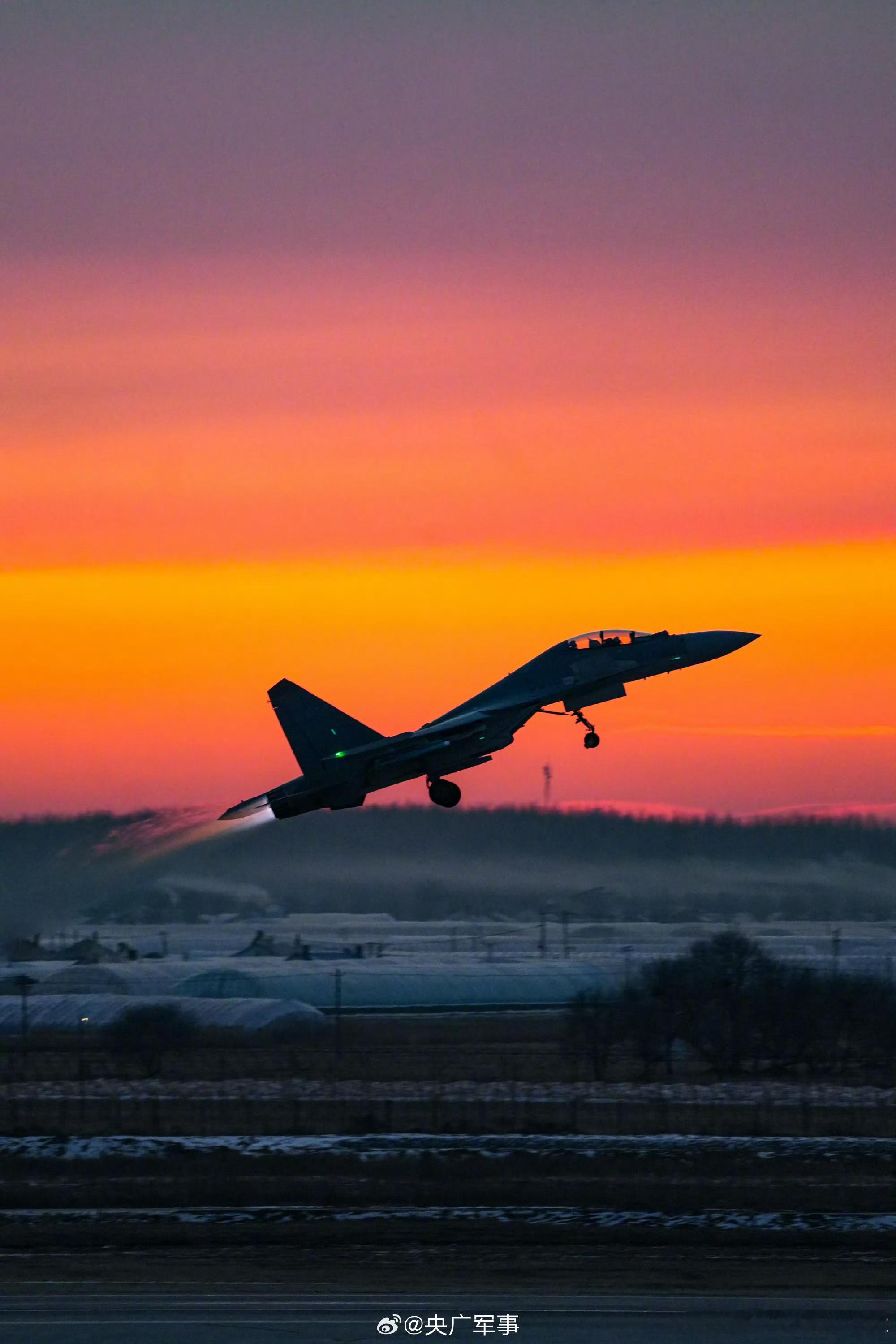 说实话，重型战机的确美！中国空中力量烽火问鼎计划中美军事力量