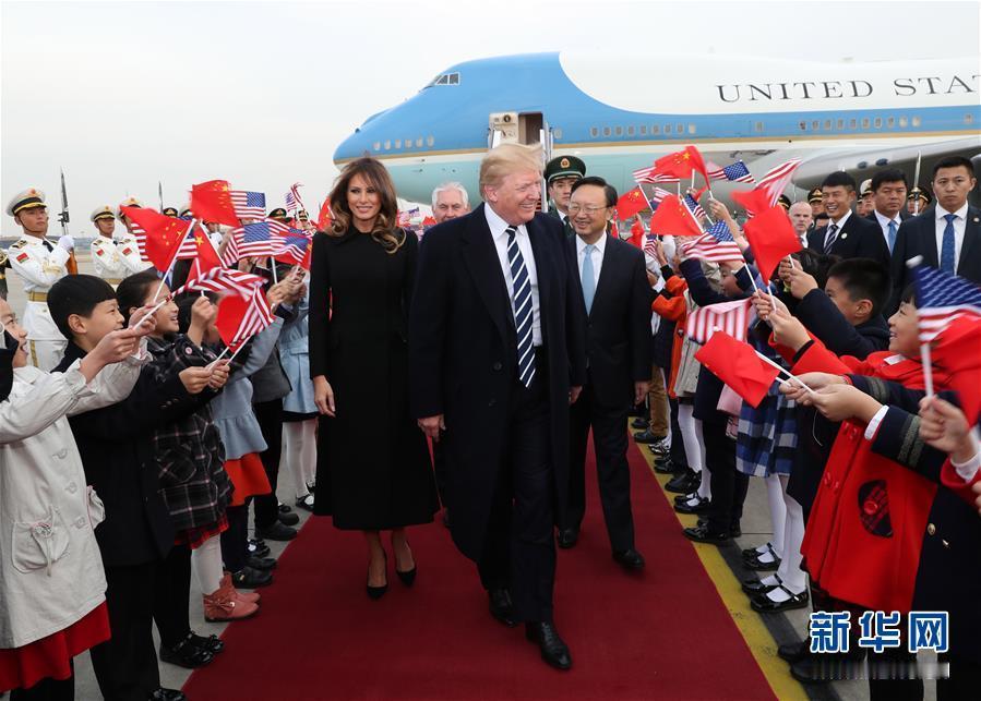 北京赵作明博士/律师：两次对比，这是一个特别的细节，相信两国都了然。即：欢迎特朗