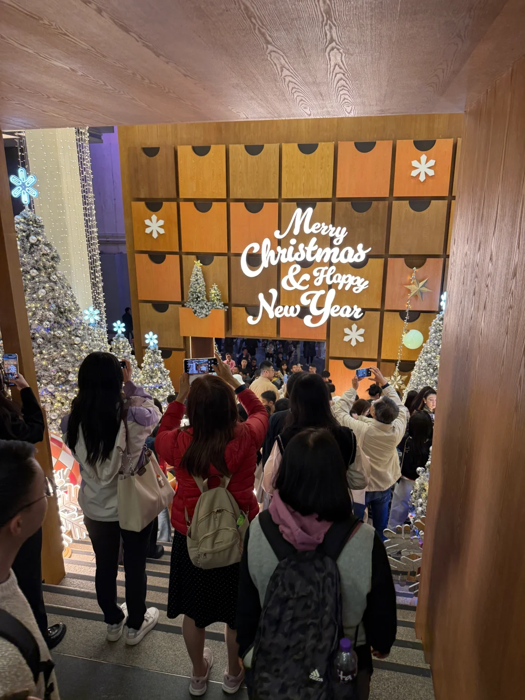 怎么解释HK这种现象？