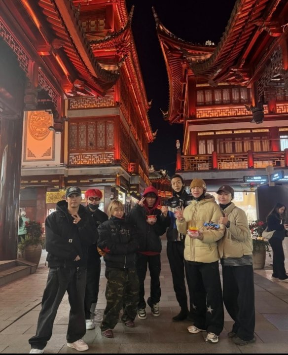 小鬼和卜凡一起出去玩王琳凯卜凡游玩照小鬼王琳凯晒出和卜凡游玩照!! 