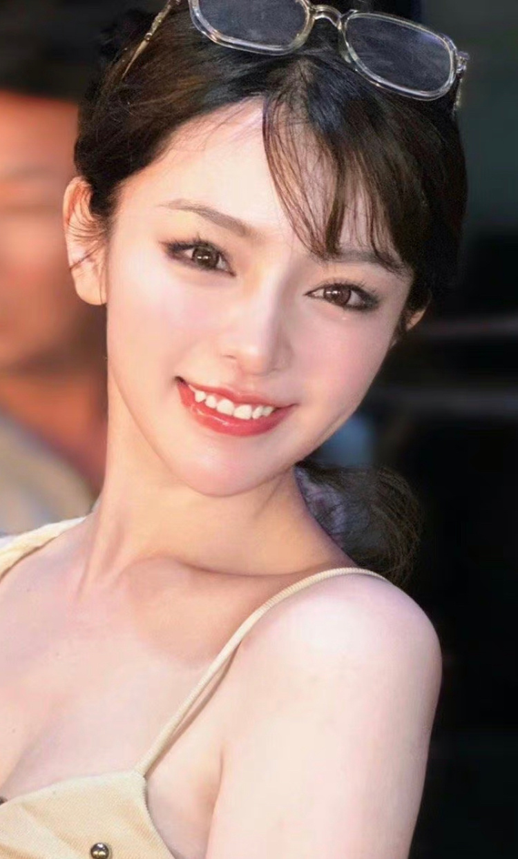 参半miao瘦了好多 ​​​