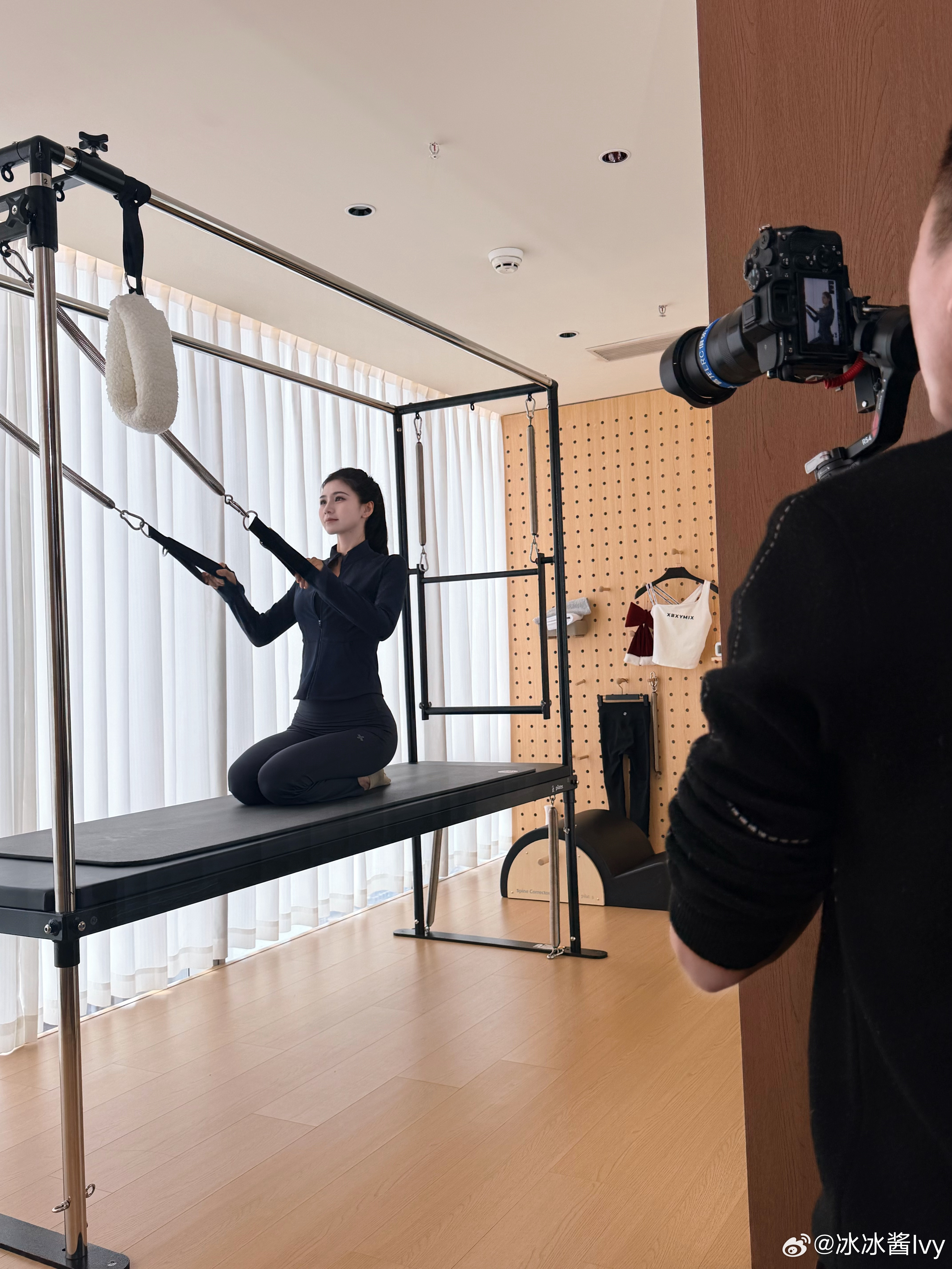 最近的一些拍摄花絮🎬没有发微博的时候也在好好工作好好生活呐～祝大家元宵节快乐?