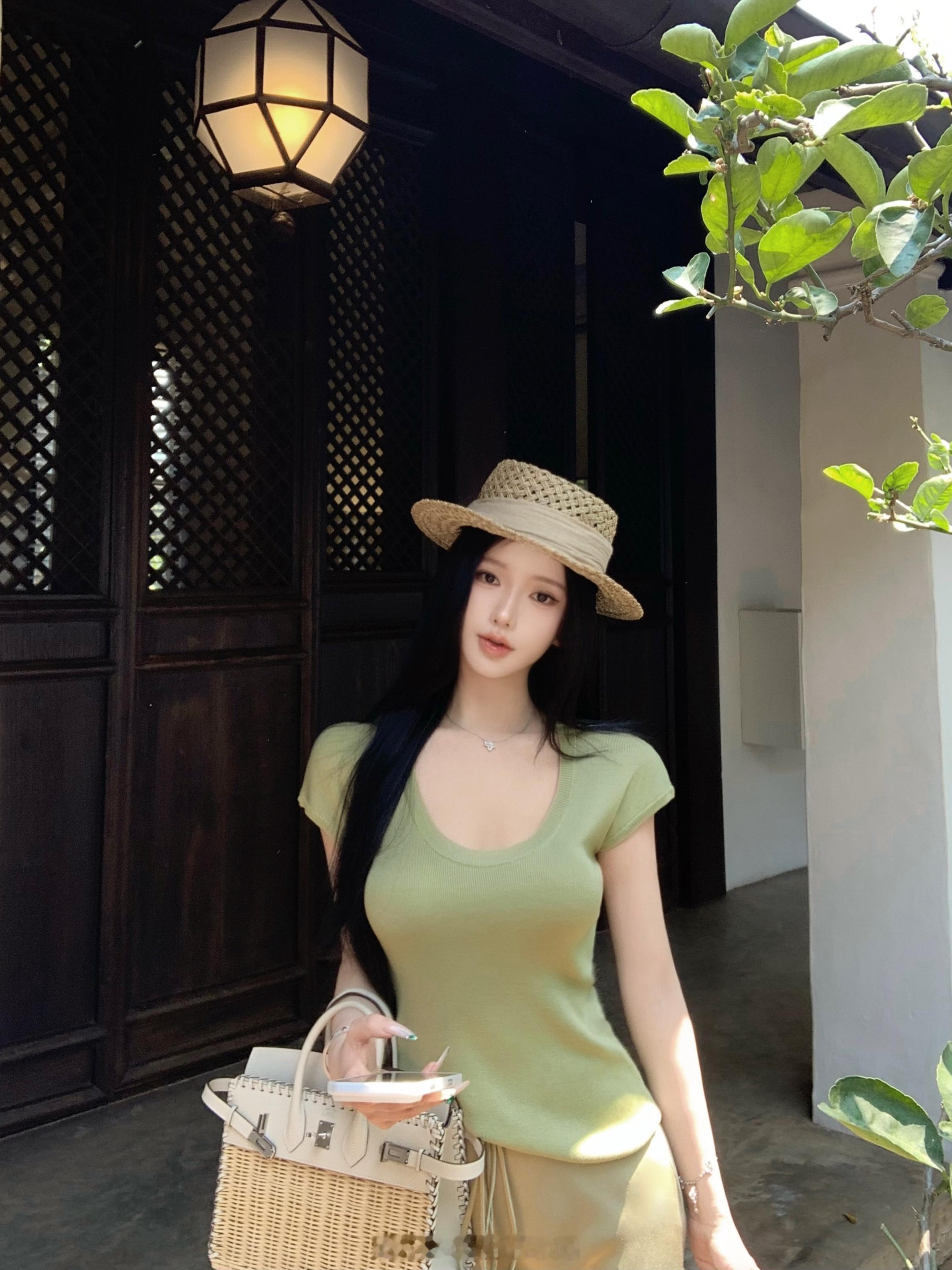 忘记通知大家📣15号的款预览已经有了喔~💭里滑☝🏻个贝贝 