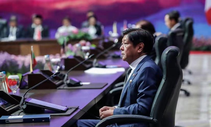 菲律宾总统马科斯刚在7月24日对华释放缓和信号，想重回对话轨道，可同一天国防部长